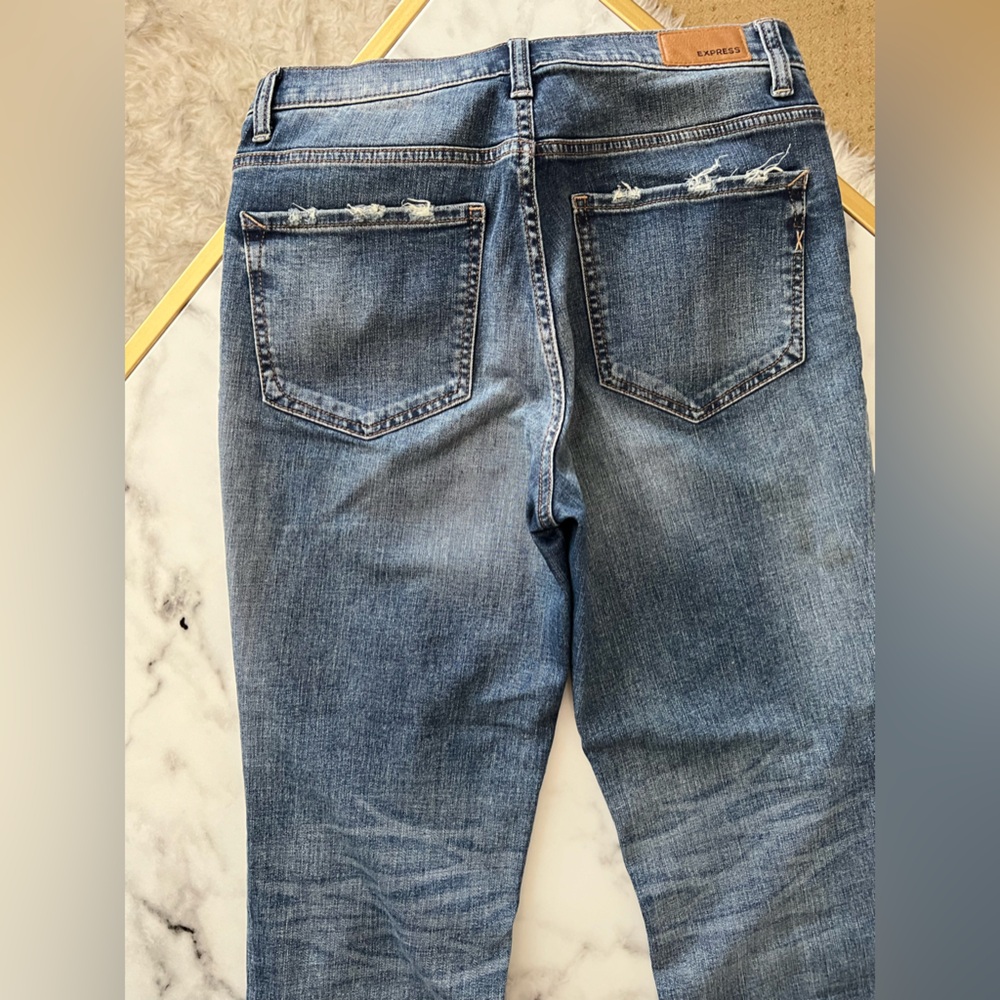 EXPRESS Girlfriend High Rise Stretch Ripped Jeans Size: 4 - Picture 9 of 13